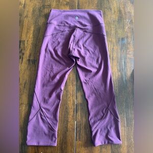 Lululemon in Movement Crop 19” in Vintage Plum